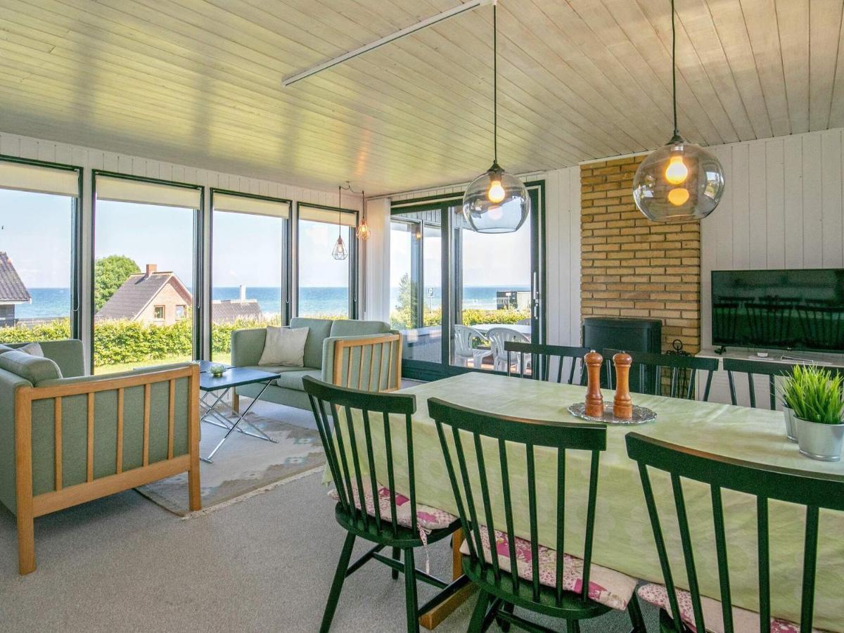6 Person Holiday Home In Hesselager Chambre photo